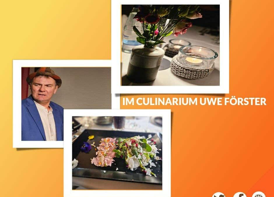 Ein kulinarisches Event mit Uwe Förster und Kabarettist Eckhardt Grauer in einem Restaurant.